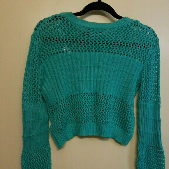 MinkPink Turquoise Crop Knit Sweater Size Medium - Picture 7 of 8